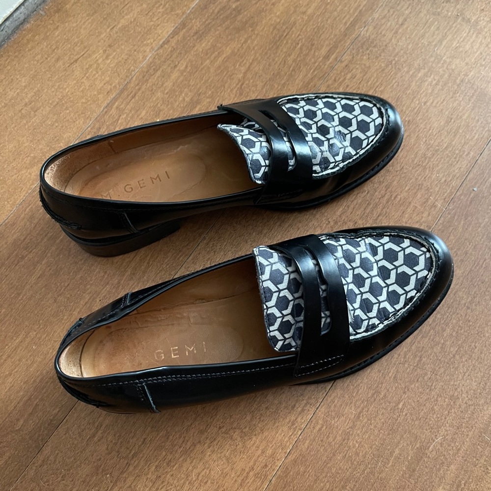 M. Gemi Geo Print Loafers - Picture 2 of 6